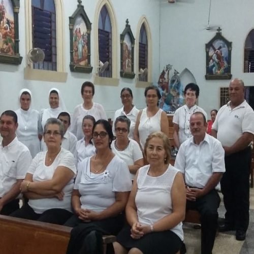 casa_madre_bello_ministros-comunion-eucaristia